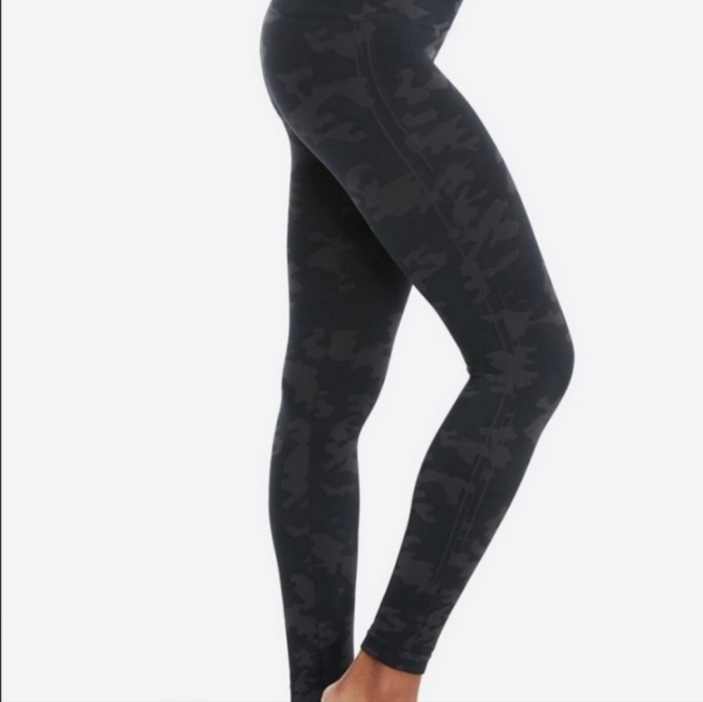 SPANX CAMO LOOK AT ME NOW LEGGINGS